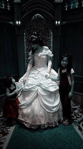 Meet your Posher, Christine